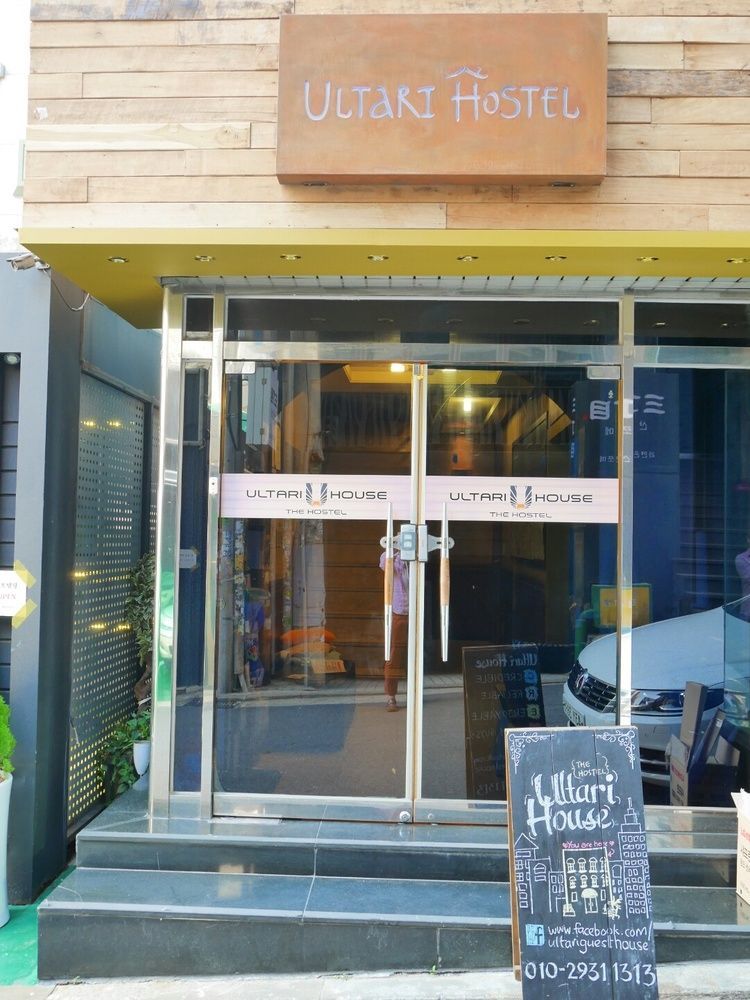 Sinchon Sisters Hostel Сеул Екстер'єр фото