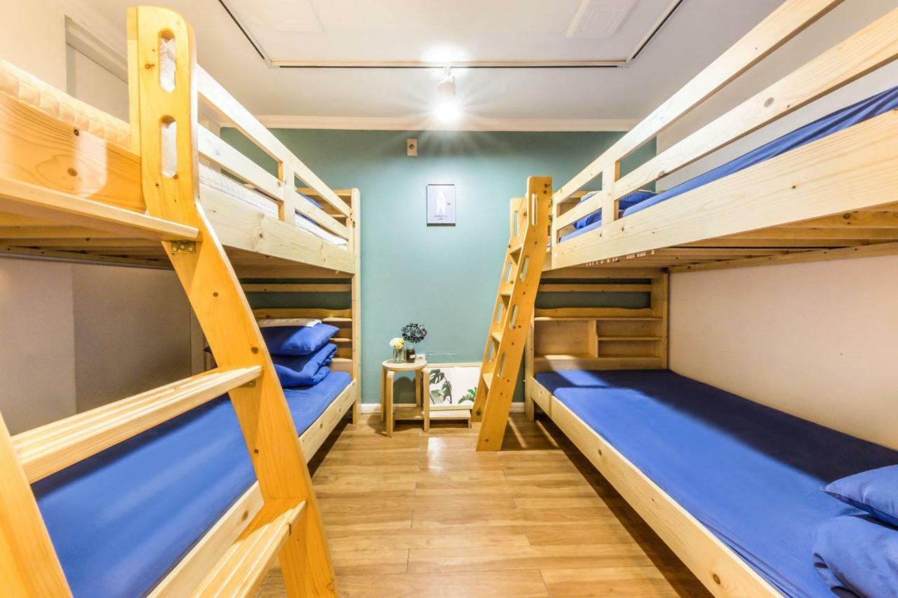 Sinchon Sisters Hostel Сеул Екстер'єр фото